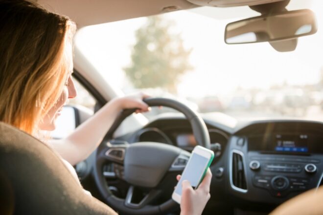 FL lawmakers eye tougher texting while driving ban