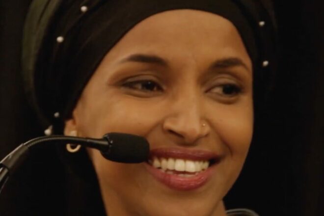 Ilhan Omar appears to taunt detractors with descriptive tweet of herself