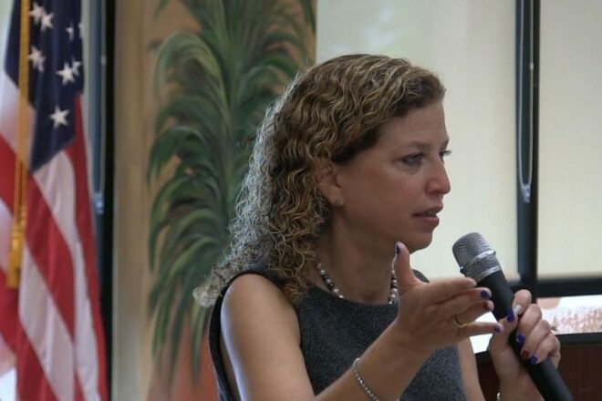 Wasserman Schultz opposes national fetus rights laws