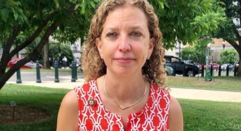 Wasserman Schultz wants Trump advisor fired over "racist" emails