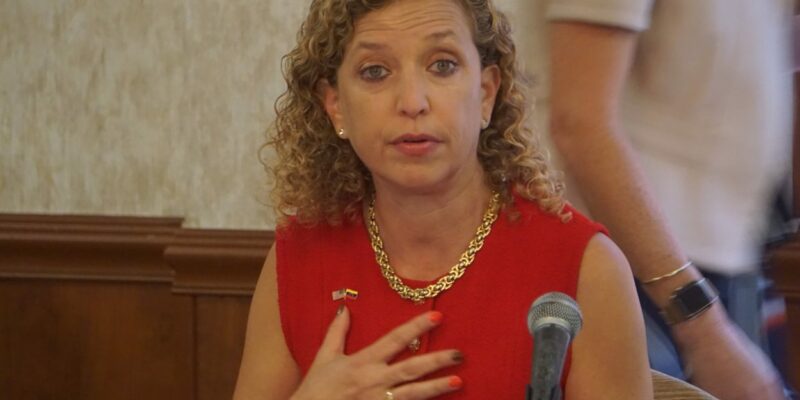 Wasserman Schultz accuses Trump official of pushing 
