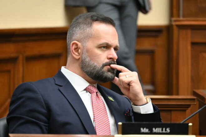 Mills Calls Discharge of Unvaccinated Military 